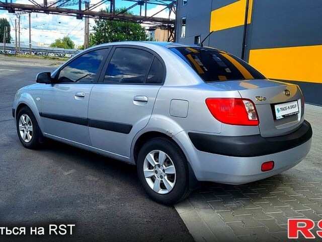 Сірий Кіа Ріо, об'ємом двигуна 1.4 л та пробігом 224 тис. км за 3500 $, фото 8 на Automoto.ua