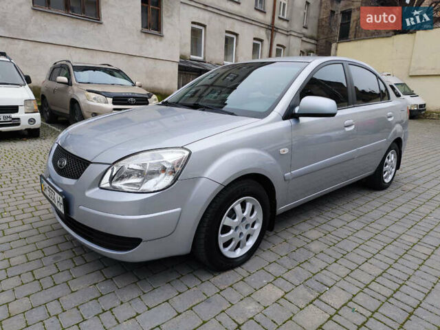 Серый Киа Рио, объемом двигателя 1.4 л и пробегом 94 тыс. км за 4900 $, фото 1 на Automoto.ua