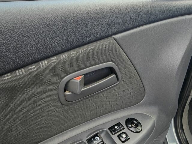 Серый Киа Рио, объемом двигателя 1.3 л и пробегом 160 тыс. км за 4300 $, фото 18 на Automoto.ua