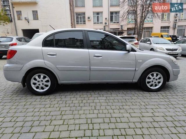 Серый Киа Рио, объемом двигателя 1.4 л и пробегом 94 тыс. км за 4900 $, фото 7 на Automoto.ua
