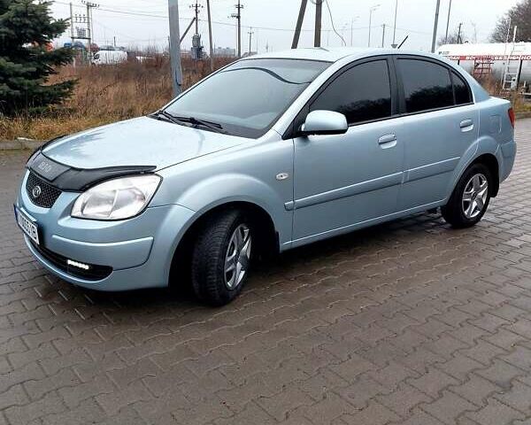 Серый Киа Рио, объемом двигателя 1.4 л и пробегом 224 тыс. км за 4900 $, фото 7 на Automoto.ua
