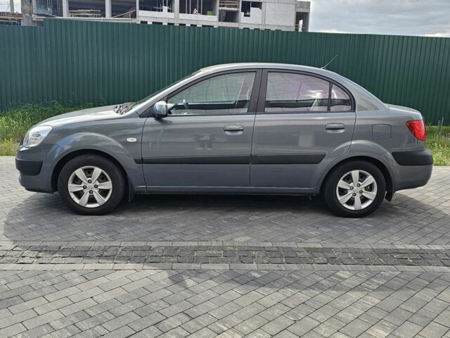 Серый Киа Рио, объемом двигателя 1.3 л и пробегом 160 тыс. км за 4300 $, фото 9 на Automoto.ua