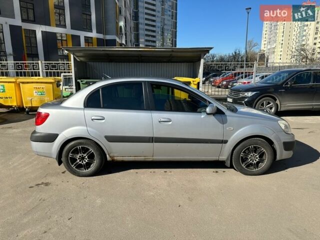 Серый Киа Рио, объемом двигателя 1.4 л и пробегом 244 тыс. км за 2900 $, фото 3 на Automoto.ua