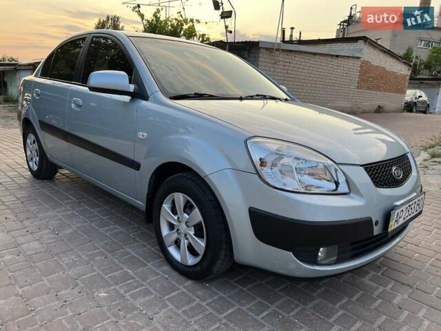 Серый Киа Рио, объемом двигателя 0 л и пробегом 202 тыс. км за 4999 $, фото 2 на Automoto.ua