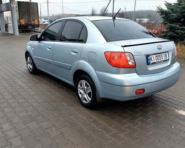 Серый Киа Рио, объемом двигателя 1.4 л и пробегом 224 тыс. км за 4900 $, фото 5 на Automoto.ua
