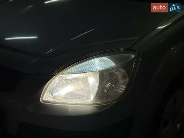 Серый Киа Рио, объемом двигателя 1.4 л и пробегом 220 тыс. км за 3400 $, фото 34 на Automoto.ua