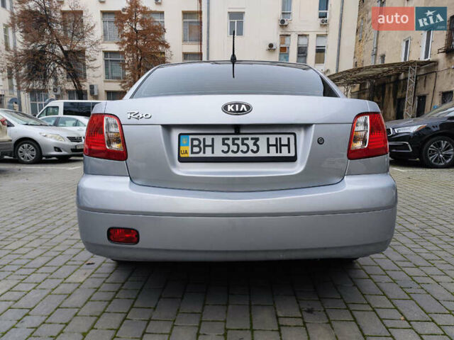 Серый Киа Рио, объемом двигателя 1.4 л и пробегом 94 тыс. км за 4900 $, фото 5 на Automoto.ua