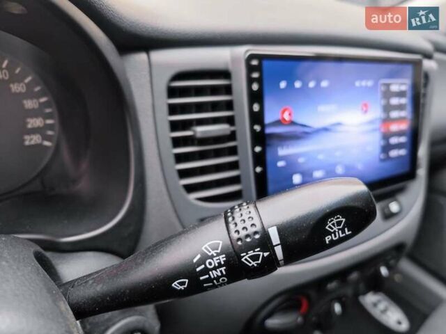 Серый Киа Рио, объемом двигателя 1.4 л и пробегом 94 тыс. км за 4900 $, фото 26 на Automoto.ua