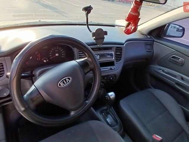 Серый Киа Рио, объемом двигателя 1.4 л и пробегом 220 тыс. км за 3800 $, фото 14 на Automoto.ua