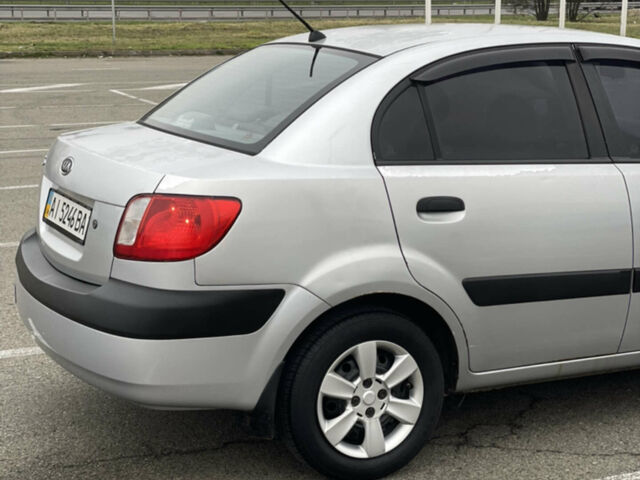 Сірий Кіа Ріо, об'ємом двигуна 1.4 л та пробігом 272 тис. км за 3400 $, фото 2 на Automoto.ua