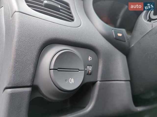 Серый Киа Рио, объемом двигателя 1.4 л и пробегом 94 тыс. км за 4900 $, фото 29 на Automoto.ua
