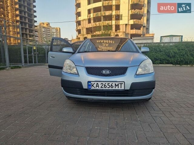 Серый Киа Рио, объемом двигателя 1.4 л и пробегом 170 тыс. км за 4000 $, фото 3 на Automoto.ua