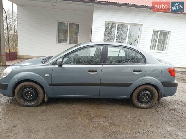 Сірий Кіа Ріо, об'ємом двигуна 1.4 л та пробігом 138 тис. км за 5650 $, фото 3 на Automoto.ua