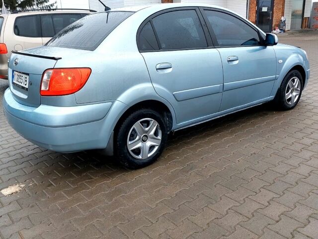 Сірий Кіа Ріо, об'ємом двигуна 3 л та пробігом 224 тис. км за 4900 $, фото 2 на Automoto.ua