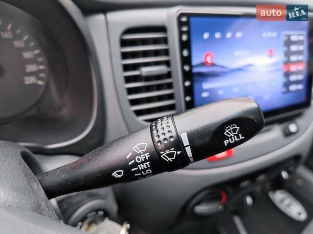 Серый Киа Рио, объемом двигателя 1.4 л и пробегом 94 тыс. км за 4900 $, фото 27 на Automoto.ua