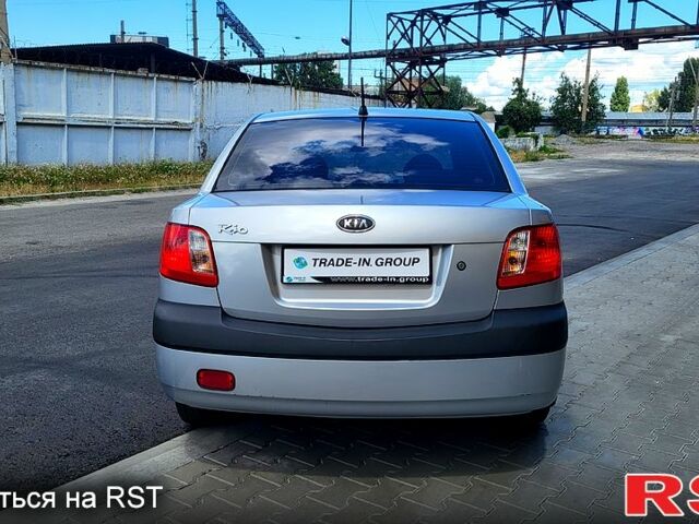 Сірий Кіа Ріо, об'ємом двигуна 1.4 л та пробігом 224 тис. км за 3500 $, фото 7 на Automoto.ua