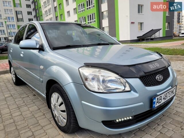Серый Киа Рио, объемом двигателя 1.4 л и пробегом 230 тыс. км за 4999 $, фото 23 на Automoto.ua