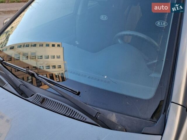 Серый Киа Рио, объемом двигателя 1.3 л и пробегом 156 тыс. км за 4200 $, фото 5 на Automoto.ua