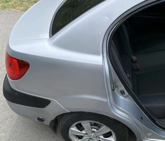 Сірий Кіа Ріо, об'ємом двигуна 1.4 л та пробігом 307 тис. км за 3446 $, фото 8 на Automoto.ua