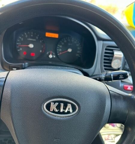 Серый Киа Рио, объемом двигателя 1.4 л и пробегом 244 тыс. км за 2900 $, фото 10 на Automoto.ua