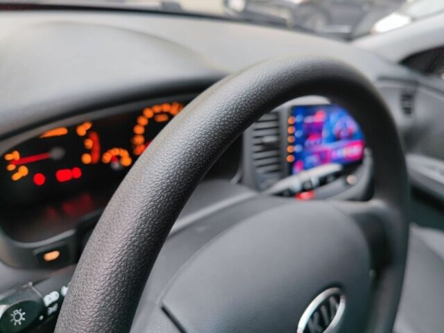 Сірий Кіа Ріо, об'ємом двигуна 1.4 л та пробігом 94 тис. км за 4900 $, фото 22 на Automoto.ua