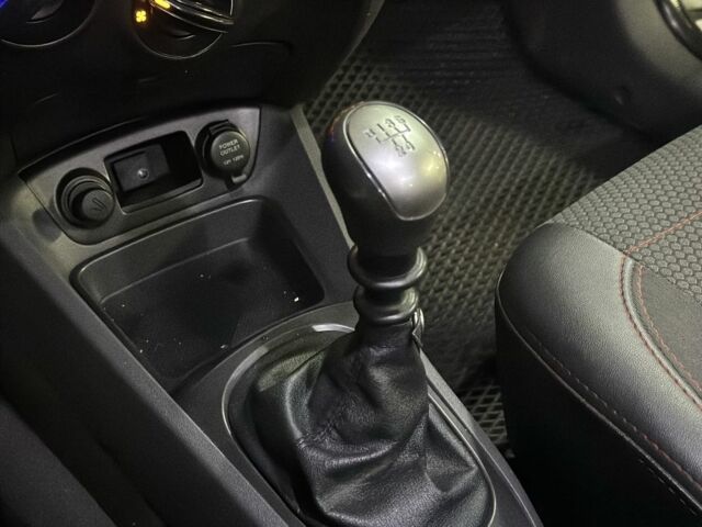 Серый Киа Рио, объемом двигателя 1.4 л и пробегом 220 тыс. км за 3700 $, фото 16 на Automoto.ua