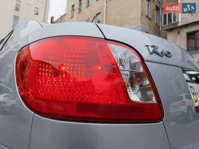 Серый Киа Рио, объемом двигателя 1.4 л и пробегом 94 тыс. км за 4900 $, фото 17 на Automoto.ua