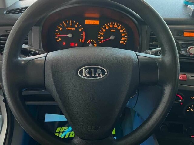 Сірий Кіа Ріо, об'ємом двигуна 1.4 л та пробігом 93 тис. км за 5600 $, фото 12 на Automoto.ua