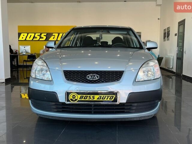 Серый Киа Рио, объемом двигателя 1.4 л и пробегом 93 тыс. км за 5600 $, фото 1 на Automoto.ua