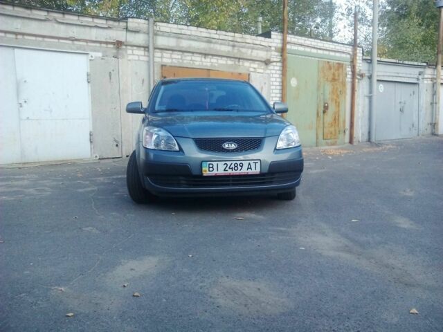 Сірий Кіа Ріо, об'ємом двигуна 1.4 л та пробігом 206 тис. км за 4502 $, фото 2 на Automoto.ua