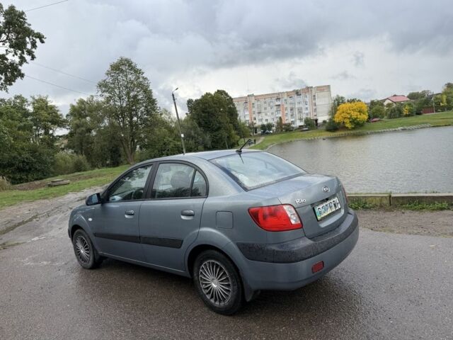 Сірий Кіа Ріо, об'ємом двигуна 1.5 л та пробігом 189 тис. км за 5326 $, фото 3 на Automoto.ua