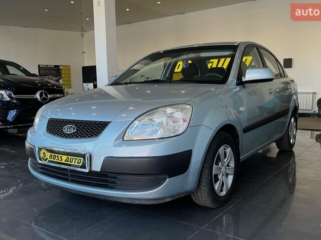 Серый Киа Рио, объемом двигателя 1.4 л и пробегом 93 тыс. км за 5600 $, фото 2 на Automoto.ua