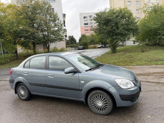 Сірий Кіа Ріо, об'ємом двигуна 1.5 л та пробігом 189 тис. км за 5326 $, фото 2 на Automoto.ua