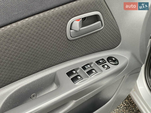 Сірий Кіа Ріо, об'ємом двигуна 1.4 л та пробігом 179 тис. км за 4350 $, фото 28 на Automoto.ua