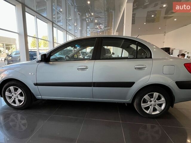 Серый Киа Рио, объемом двигателя 1.4 л и пробегом 93 тыс. км за 5600 $, фото 3 на Automoto.ua