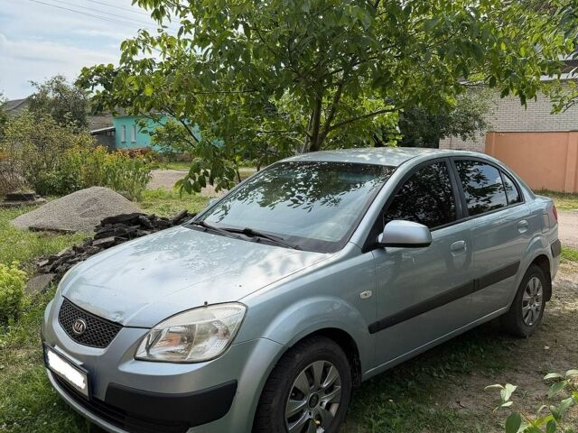 Сірий Кіа Ріо, об'ємом двигуна 1.4 л та пробігом 240 тис. км за 3350 $, фото 2 на Automoto.ua