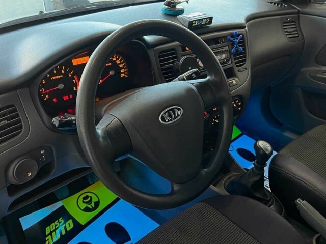 Сірий Кіа Ріо, об'ємом двигуна 1.4 л та пробігом 93 тис. км за 5600 $, фото 9 на Automoto.ua