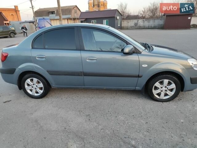 Серый Киа Рио, объемом двигателя 1.6 л и пробегом 140 тыс. км за 4700 $, фото 1 на Automoto.ua