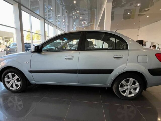 Сірий Кіа Ріо, об'ємом двигуна 1.4 л та пробігом 93 тис. км за 5600 $, фото 3 на Automoto.ua