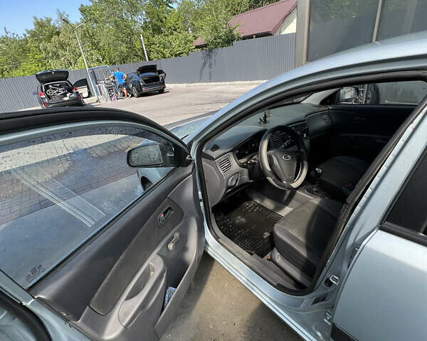 Серый Киа Рио, объемом двигателя 1.4 л и пробегом 177 тыс. км за 4400 $, фото 13 на Automoto.ua