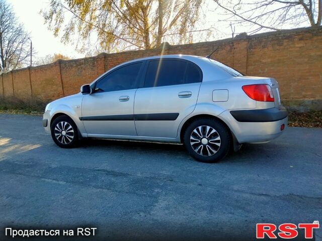 Сірий Кіа Ріо, об'ємом двигуна 1.4 л та пробігом 230 тис. км за 4250 $, фото 6 на Automoto.ua