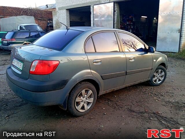 Сірий Кіа Ріо, об'ємом двигуна 1.4 л та пробігом 197 тис. км за 3150 $, фото 2 на Automoto.ua