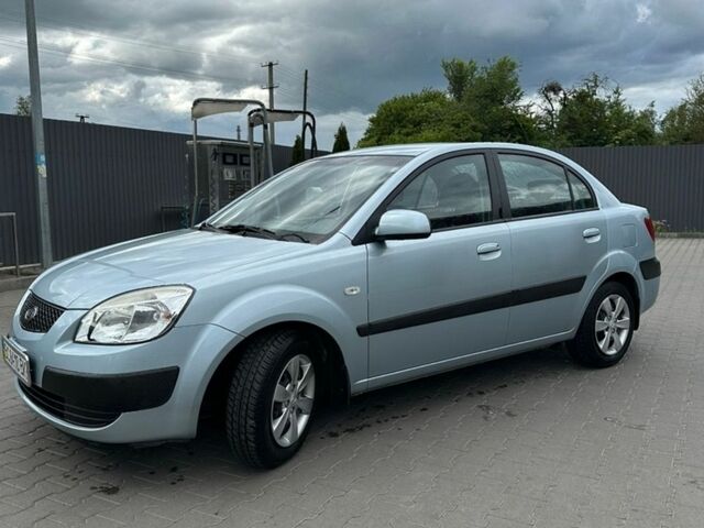 Сірий Кіа Ріо, об'ємом двигуна 1.4 л та пробігом 97 тис. км за 5100 $, фото 2 на Automoto.ua