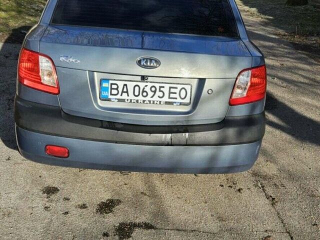 Серый Киа Рио, объемом двигателя 1.4 л и пробегом 182 тыс. км за 5200 $, фото 4 на Automoto.ua