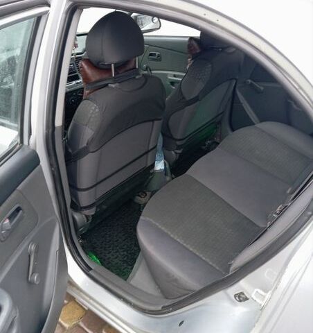 Сірий Кіа Ріо, об'ємом двигуна 1.4 л та пробігом 310 тис. км за 3800 $, фото 11 на Automoto.ua