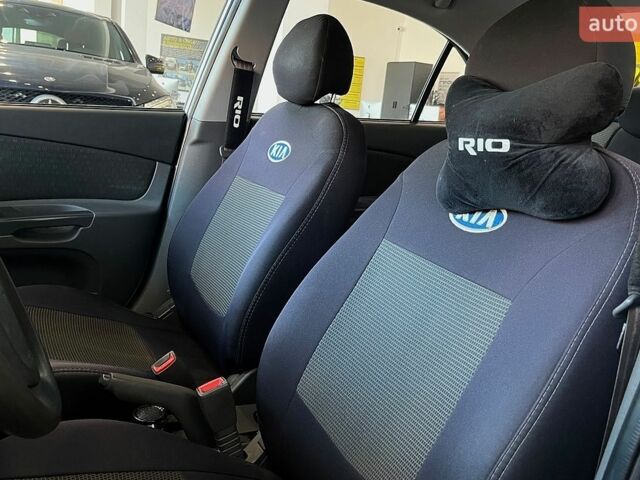 Серый Киа Рио, объемом двигателя 1.4 л и пробегом 93 тыс. км за 5600 $, фото 10 на Automoto.ua