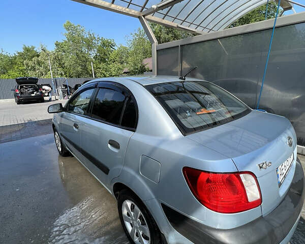 Серый Киа Рио, объемом двигателя 1.4 л и пробегом 177 тыс. км за 4400 $, фото 8 на Automoto.ua