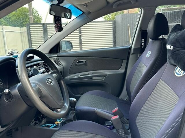 Сірий Кіа Ріо, об'ємом двигуна 1.4 л та пробігом 97 тис. км за 5100 $, фото 24 на Automoto.ua