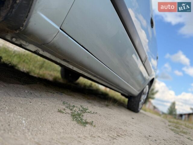 Серый Киа Рио, объемом двигателя 1.4 л и пробегом 240 тыс. км за 3250 $, фото 16 на Automoto.ua