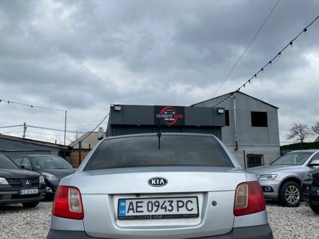 Сірий Кіа Ріо, об'ємом двигуна 1.4 л та пробігом 390 тис. км за 2999 $, фото 2 на Automoto.ua